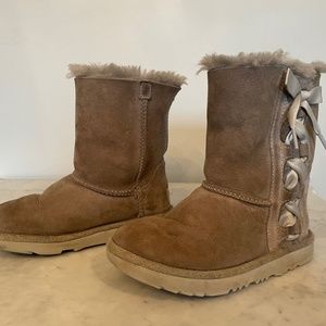 Gray UGG boots with bows Girls 1